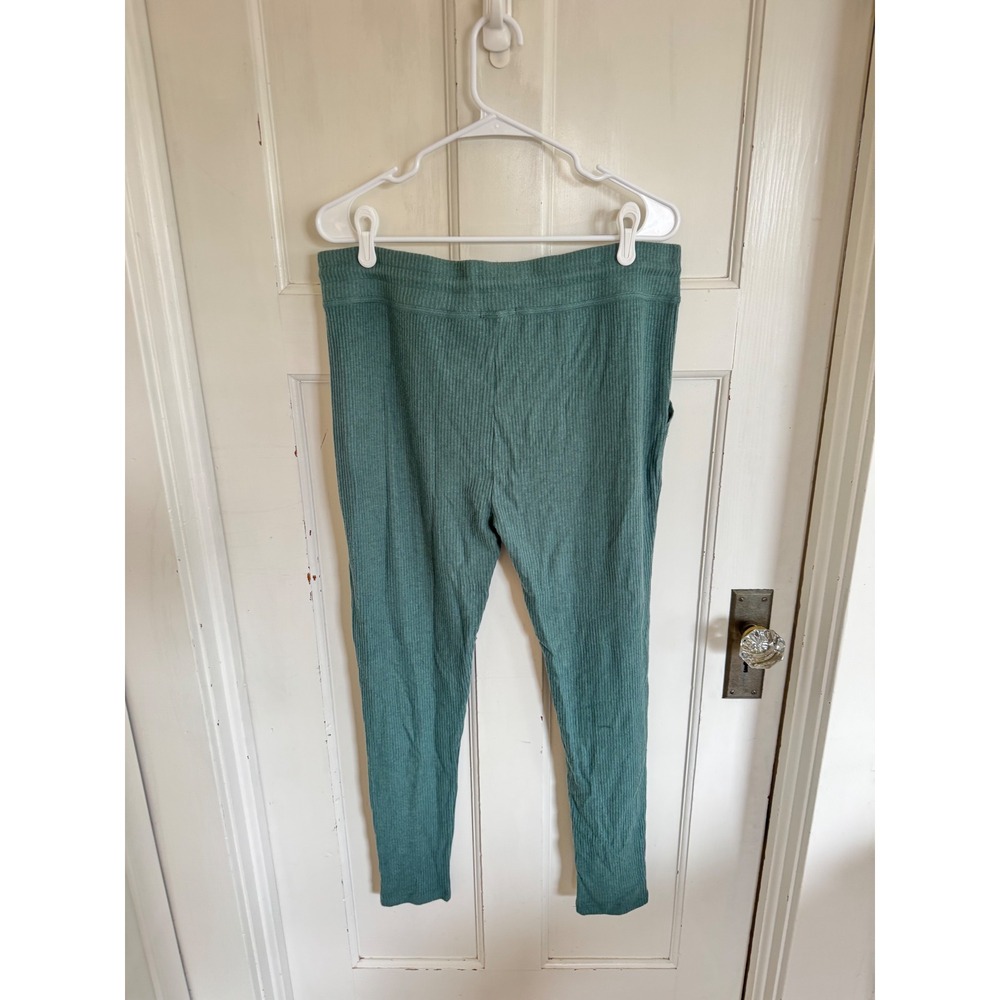 Beyond Yoga Your Line midi sweat pants size large - Picture 7 of 8